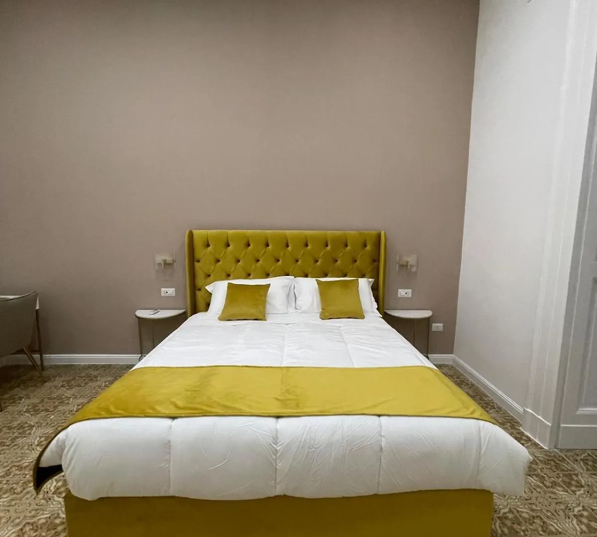 Maison Museo Mann Naples Guest house